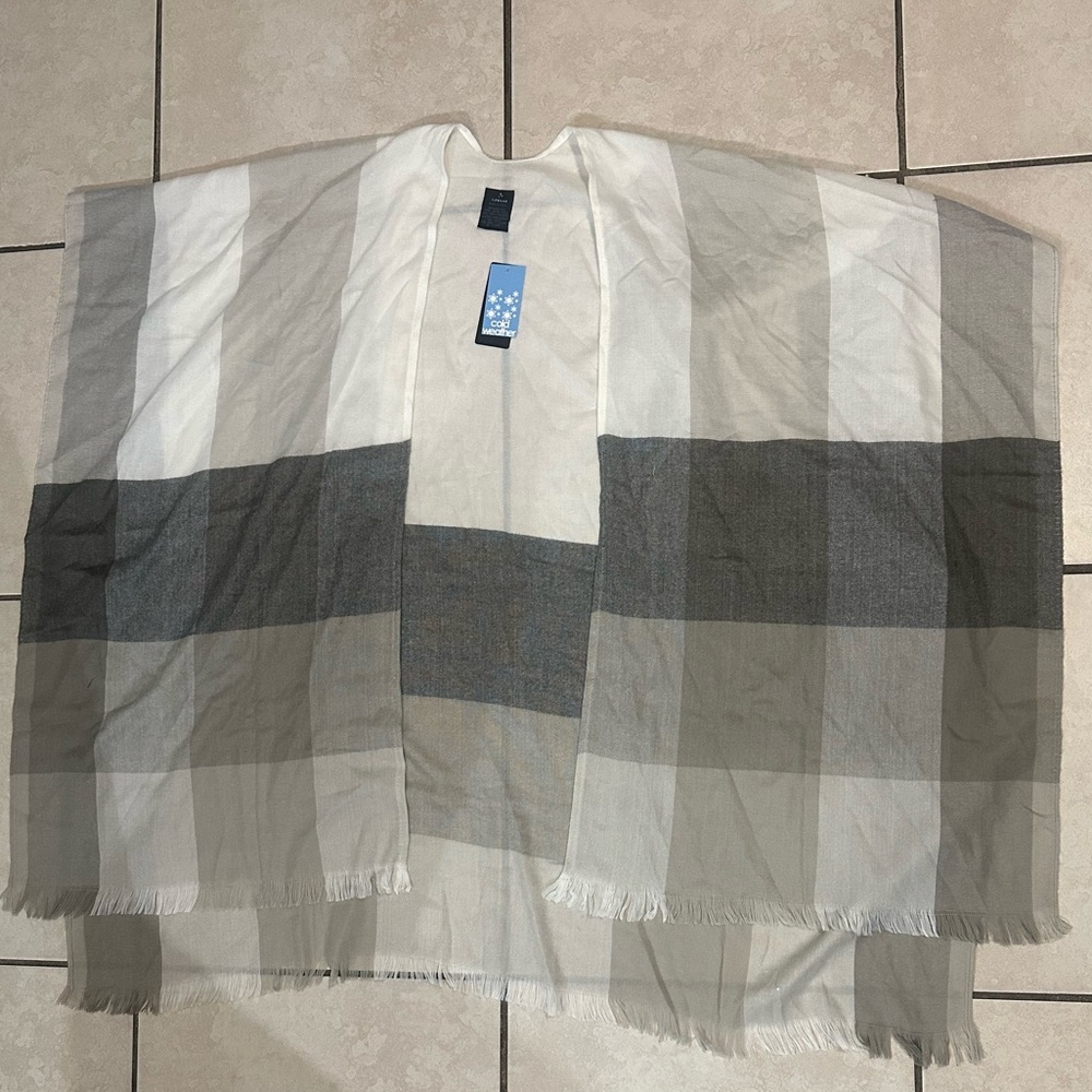 V. FRAAS COLD WEATHER Women's Cape Shawl Color Block Open-Front Cardigan NWT